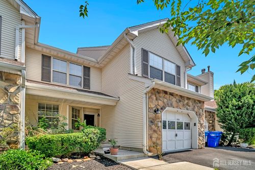 122 Salem Rd, North Brunswick, NJ, 08902-4558 | Card Image