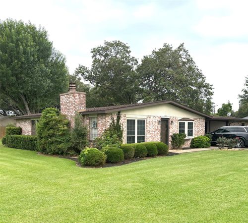 103 Greenbriar Dr, Wharton, TX, 77488-9600 | Card Image