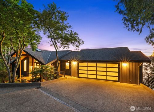 5970 Ne Arrowhead Dr, Kenmore, WA, 98028-5806 | Card Image