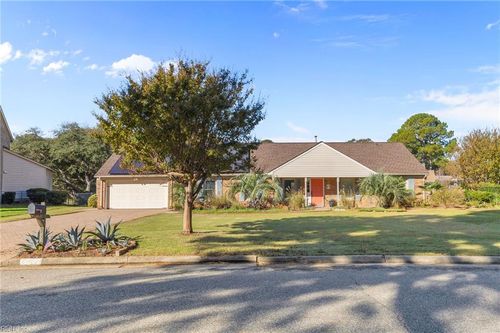 2129 W Kendall Cir, Virginia Beach, VA, 23451-1745 | Card Image