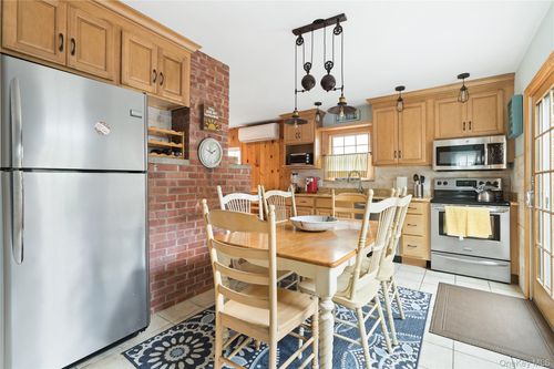 19 Ocean Rd, Ocean Beach, NY, 11770-2000 | Card Image