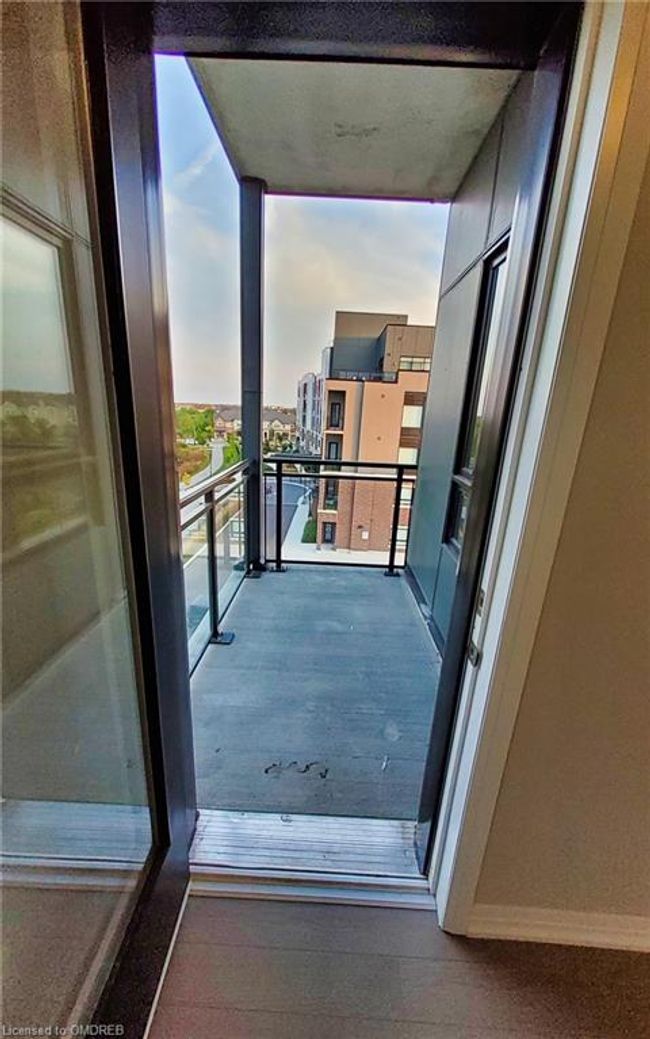 3285 Carding Mill Trail, Home with 2 bedrooms, 2 bathrooms and 1 parking in Oakville ON | Image 17