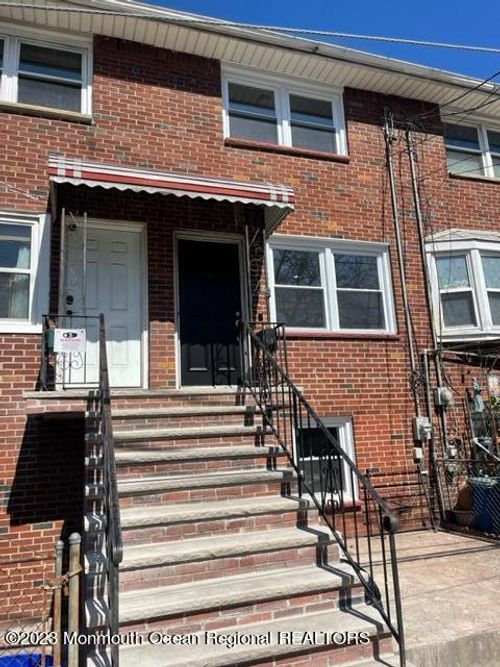 10012 Jersey St, Harrison, NJ, 07029-1877 | Card Image