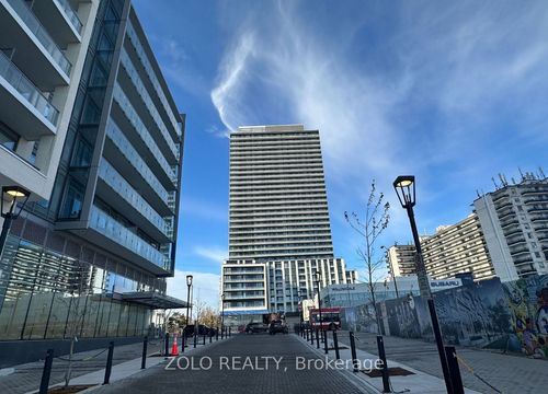 1010-5858 Yonge St, North York, ON, M2M3T3 | Card Image