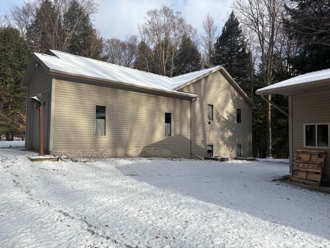 8632 W Blanchard Rd, House other with 7 bedrooms, 3 bathrooms and null parking in Blanchard MI | Image 13