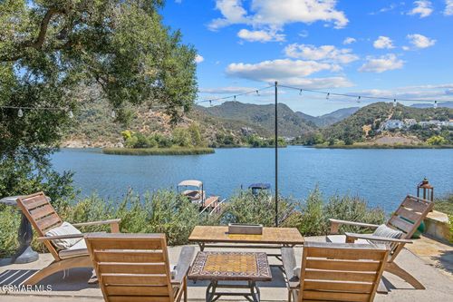 498 Lake Sherwood Dr, Lake Sherwood, CA, 91361-5119 | Card Image