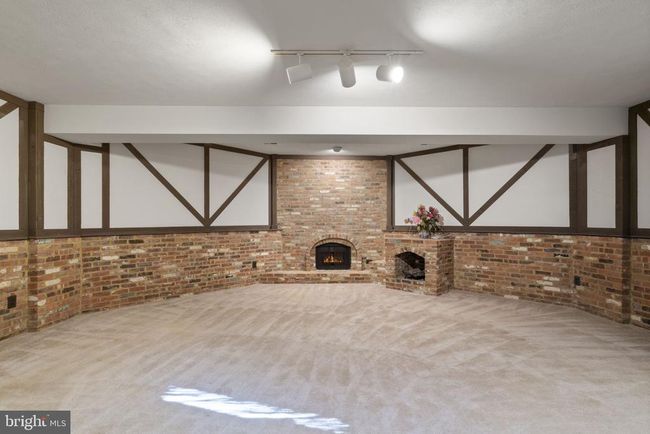 1537 Cedar Ave, Townhouse with 4 bedrooms, 5 bathrooms and null parking in MCLEAN VA | Image 43