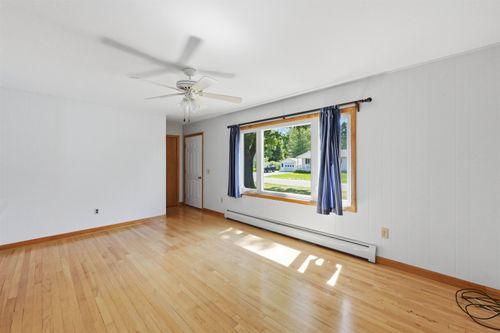 37 Sunset Dr, Colchester, VT, 05446-6436 | Card Image