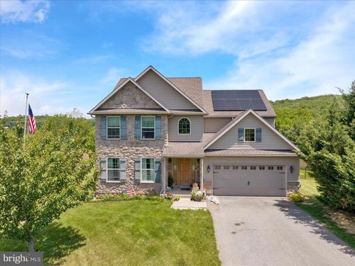 72 Cider Mill Rd, MERTZTOWN, PA, 19539-9640 | Card Image