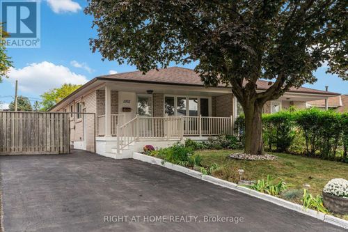 1302 Redbank Cres, Oakville, ON, L6H1Y5 | Card Image