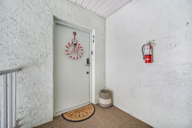 Entrance Door | Image 4