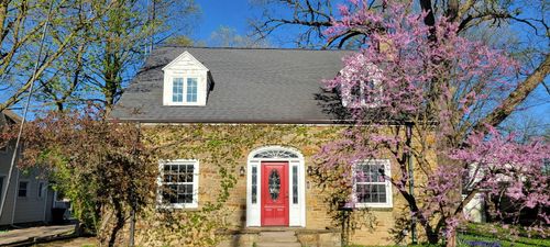 345 S Cochran Ave, Charlotte, MI, 48813-1555 | Card Image