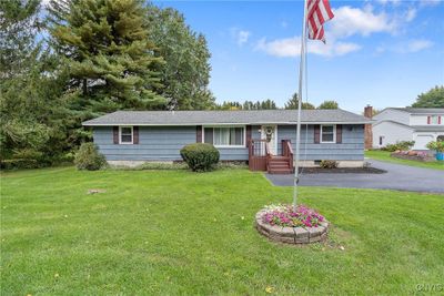 7077 Collamer Road, House other with 3 bedrooms, 2 bathrooms and null parking in Manlius NY | Image 2