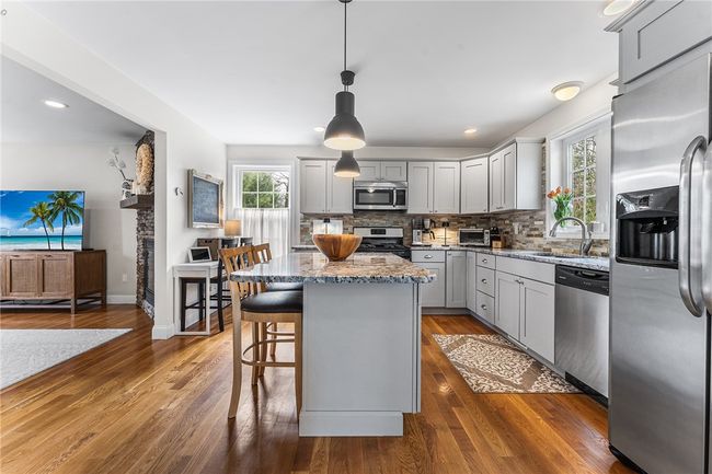 135 Crandall Rd, House other with 3 bedrooms, 3 bathrooms and 7 parking in Tiverton RI | Image 7