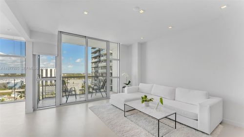 h1711-3301 Ne 1st Ave, Miami, FL, 33137-4163 | Card Image
