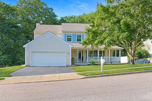 317 Heather Glen Ln, Mystic, CT, 06355-1172 | Card Image