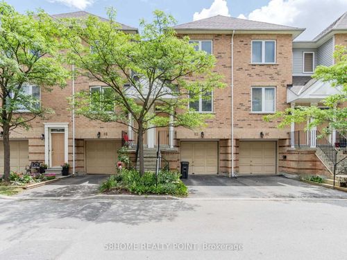 8D Leaside Park Drive, East York, ON, M4H1R3 | Card Image