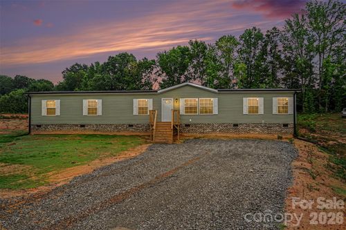 3032 Drake Cir, Shelby, NC, 28152-7446 | Card Image