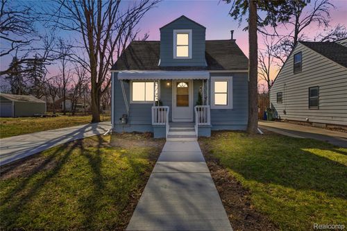 411 W Bernhard Ave, Hazel Park, MI, 48030-2272 | Card Image