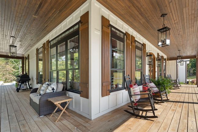 Front and side porch | Image 34