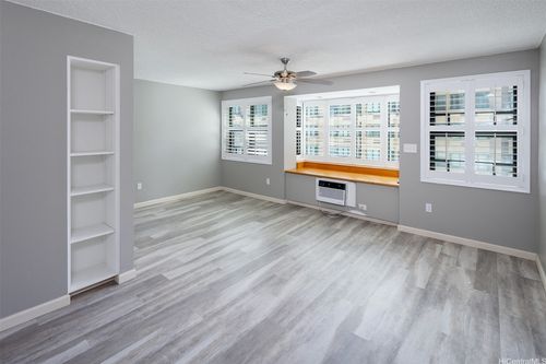 apt-537-545 Queen St, Honolulu, HI, 96813-5074 | Card Image