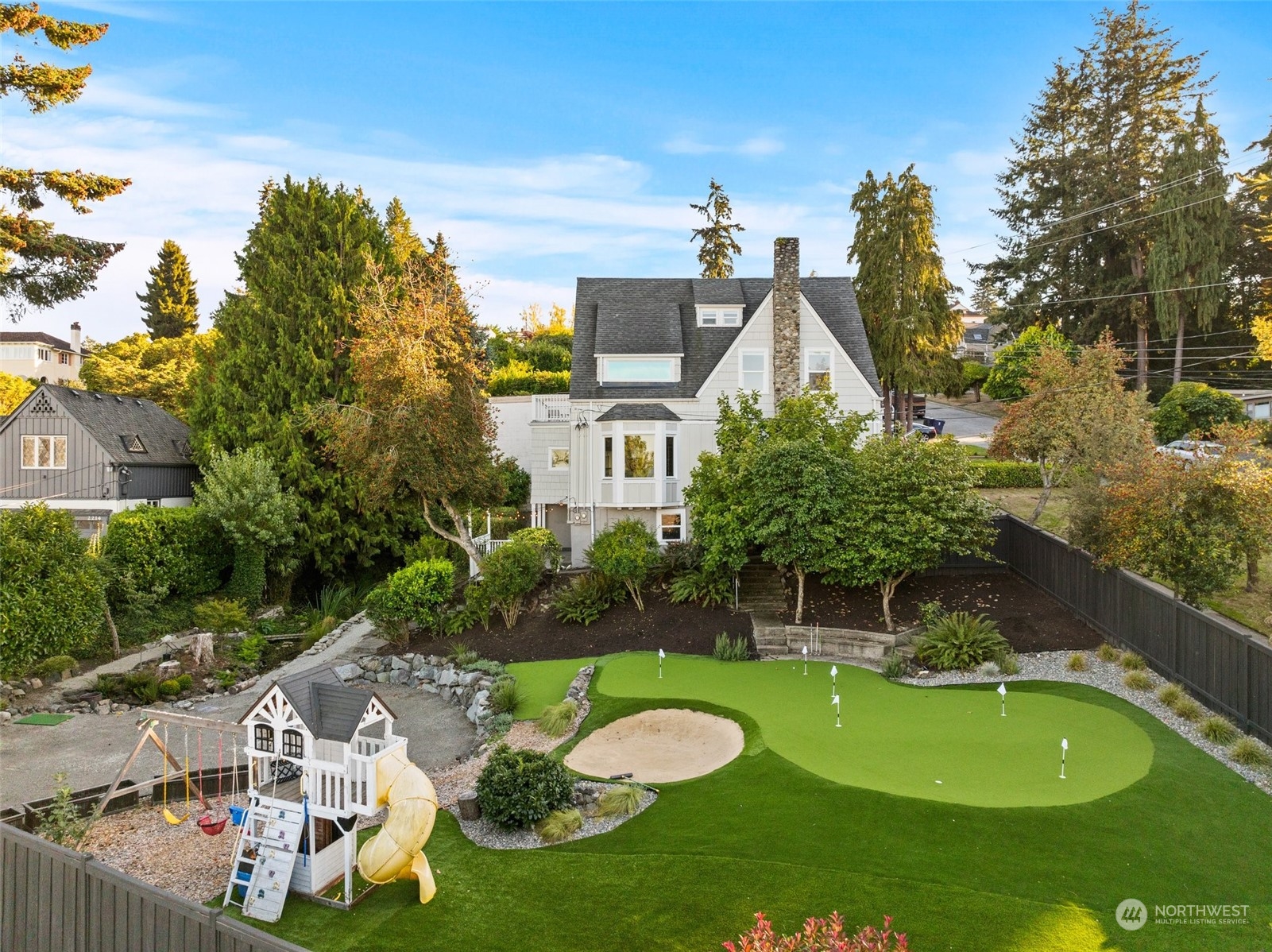 Carr St, Tacoma, WA 98403