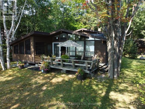 150 Golfers Lane, Barry's Bay, ON, K0J1B0 | Card Image
