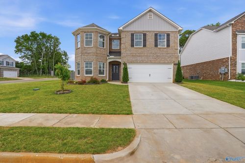 101 Brighton Lake Ct, New Market, AL, 35761-6202 | Card Image