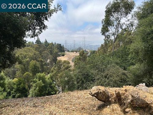 6201 Skyline Blvd, Oakland, CA, 94611 | Card Image