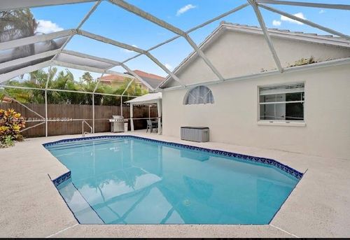 2002 Lake Breeze Ct, Wellington, FL, 33414-8073 | Card Image