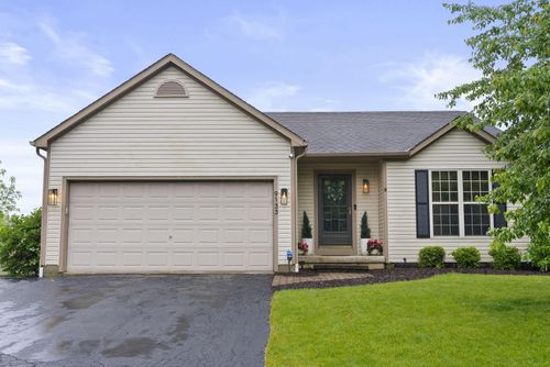 9133 Longstone Dr, Lewis Center, OH, 43035-8431 | Card Image