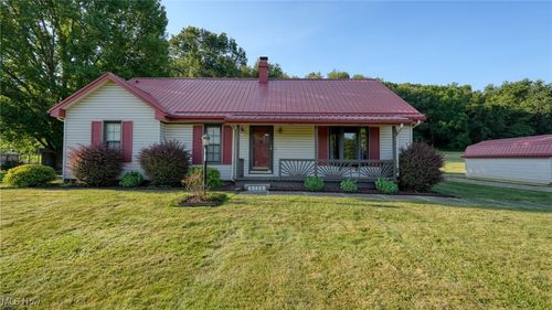 9123 Eckelberry Rd, Cambridge, OH, 43725-9005 | Card Image