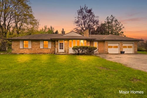 2190 Knapp Street Ne, Grand Rapids, MI, 49505 | Card Image
