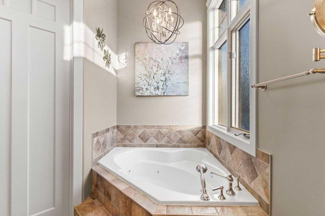 31 Summit Pointe Dr, House other with 4 bedrooms, 5 bathrooms and 4 parking in Heritage Pointe AB | Image 18