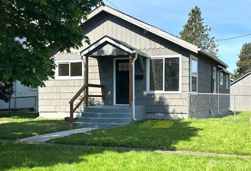 965 8th Ave, Longview, WA, 98632-2603 | Card Image