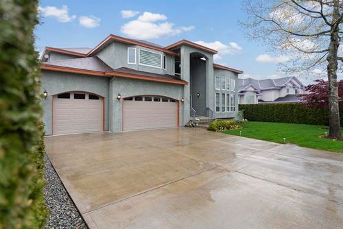 14330 82 Ave, Surrey, BC, V3W0J4 | Card Image