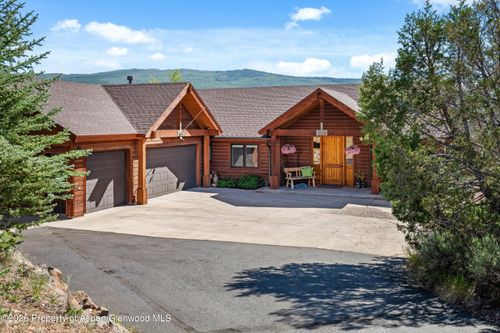 251 Crescent Ln, Glenwood Springs, CO, 81601-9405 | Card Image