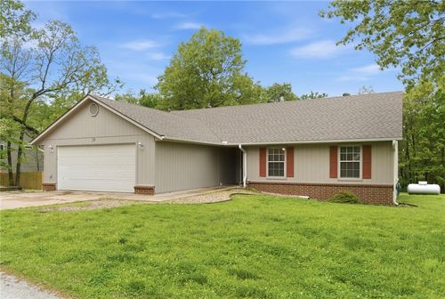 19 Tarleton Ln, Bella Vista, AR, 72715-6603 | Card Image