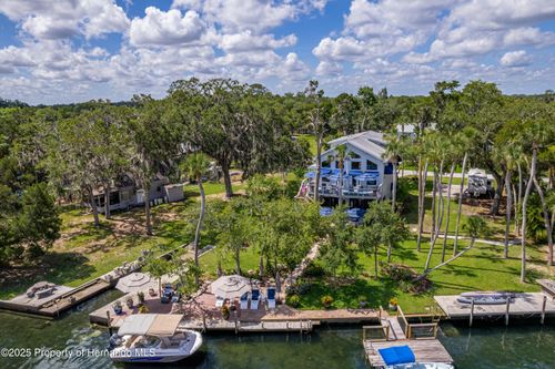 5233 Tuscawilla Dr, Weeki Wachee, FL, 34607-1442 | Card Image