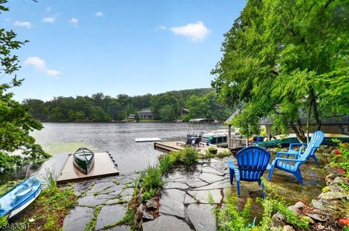 106 Demarest Rd, Bloomingdale, NJ, 07403-1404 | Card Image
