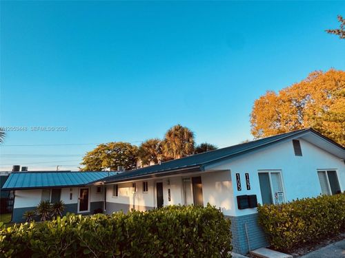 105-107 Ne 30th Court, Wilton Manors, FL, 33334 | Card Image