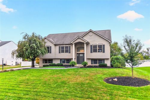 143 Janyce Dr, Greensburg, PA, 15601-3946 | Card Image
