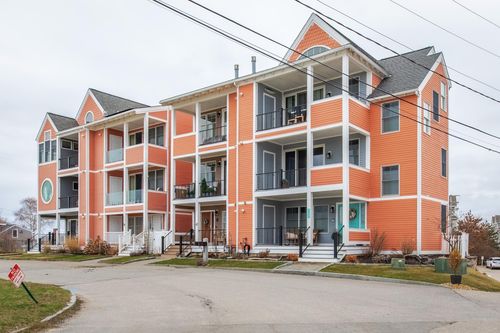 unit-a2-5-A Ocean Blvd, Hampton, NH, 03842-3039 | Card Image
