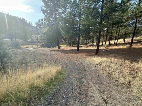 256XX Pine Cone Ct E, Lincoln, WA, 99147 | Card Image