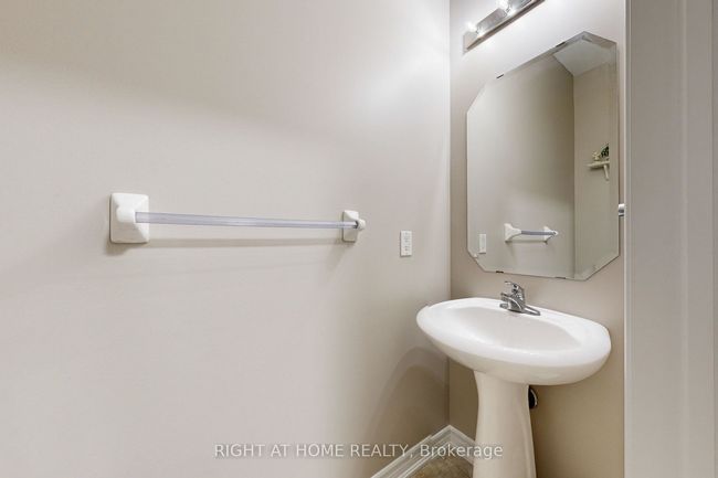 16 Sculptor St, House attached with 4 bedrooms, 3 bathrooms and 1 parking in Brampton ON | Image 15