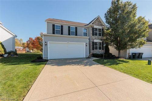 1877 Baythorn Way, Brunswick, OH, 44212-6822 | Card Image