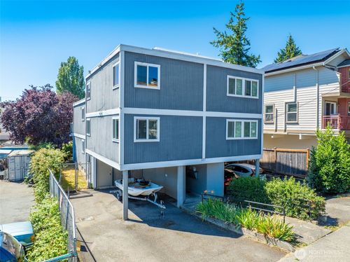 3617 Francis Ave N, Seattle, WA, 98103-9500 | Card Image