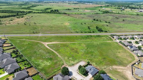 280 N Lantana Cir, Sealy, TX, 77474-8076 | Card Image