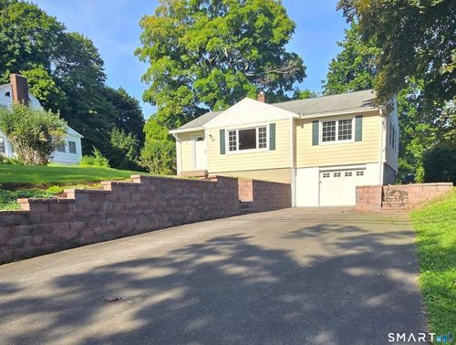 128 Middlebury Rd, Watertown, CT, 06795-2418 | Card Image