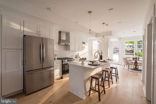 220 V St Ne, WASHINGTON, DC, 20002-1410 | Card Image